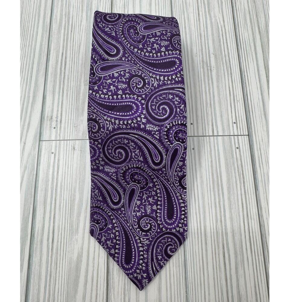 Haines & Bonner of London All Silk Handmade Purple Paisley‎ Formal Men's Necktie